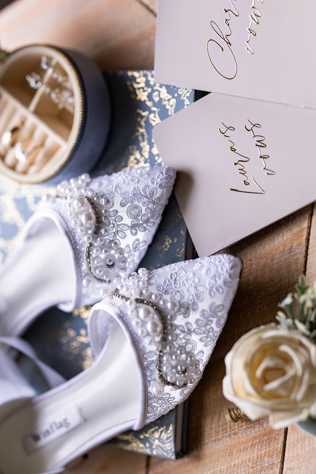 beautiful wedding details sit ready for an elopement day, plan your elopement with extra time for detail photos!