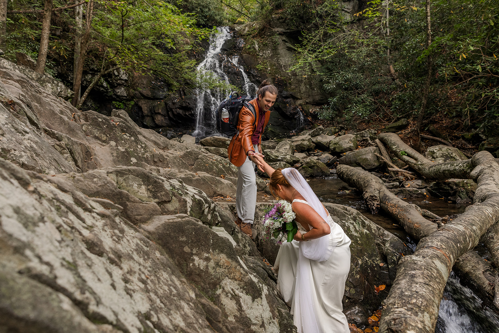 documentary style elopement photos from a summer elopement day